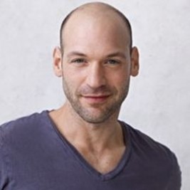 Corey Stoll